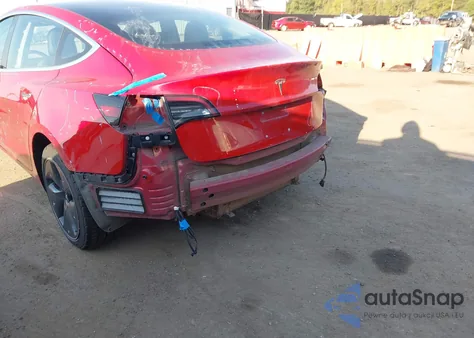 2018 Tesla Model 3 Long Range/Mid Range из США, поврежденный, VIN 5YJ3E1EA0JF153910